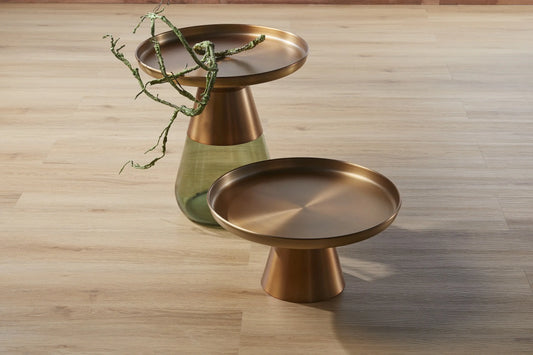Iron Tray Side Table – Functional and Elegant Display
