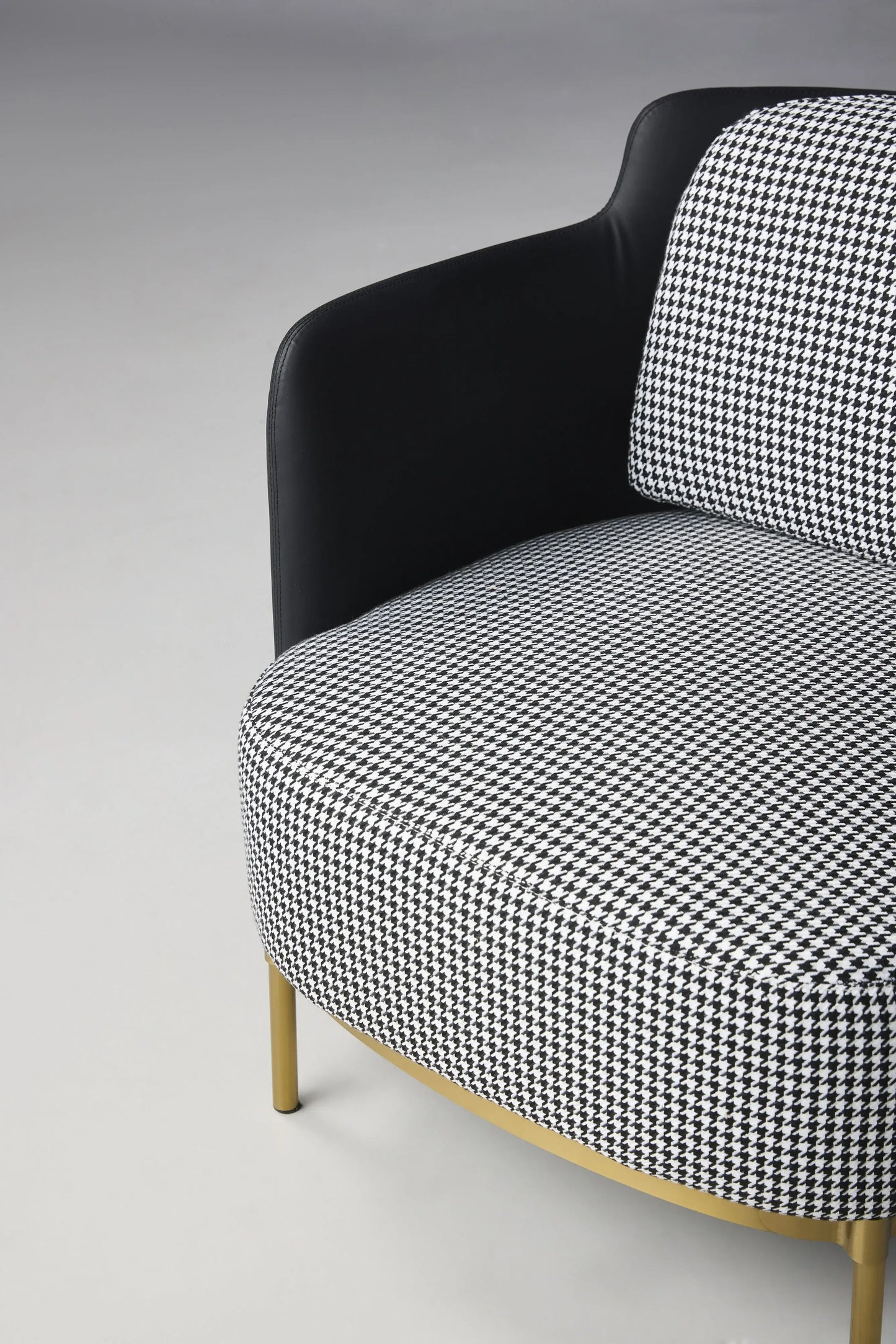 Kai Chair White and Black Linen Fabric Details