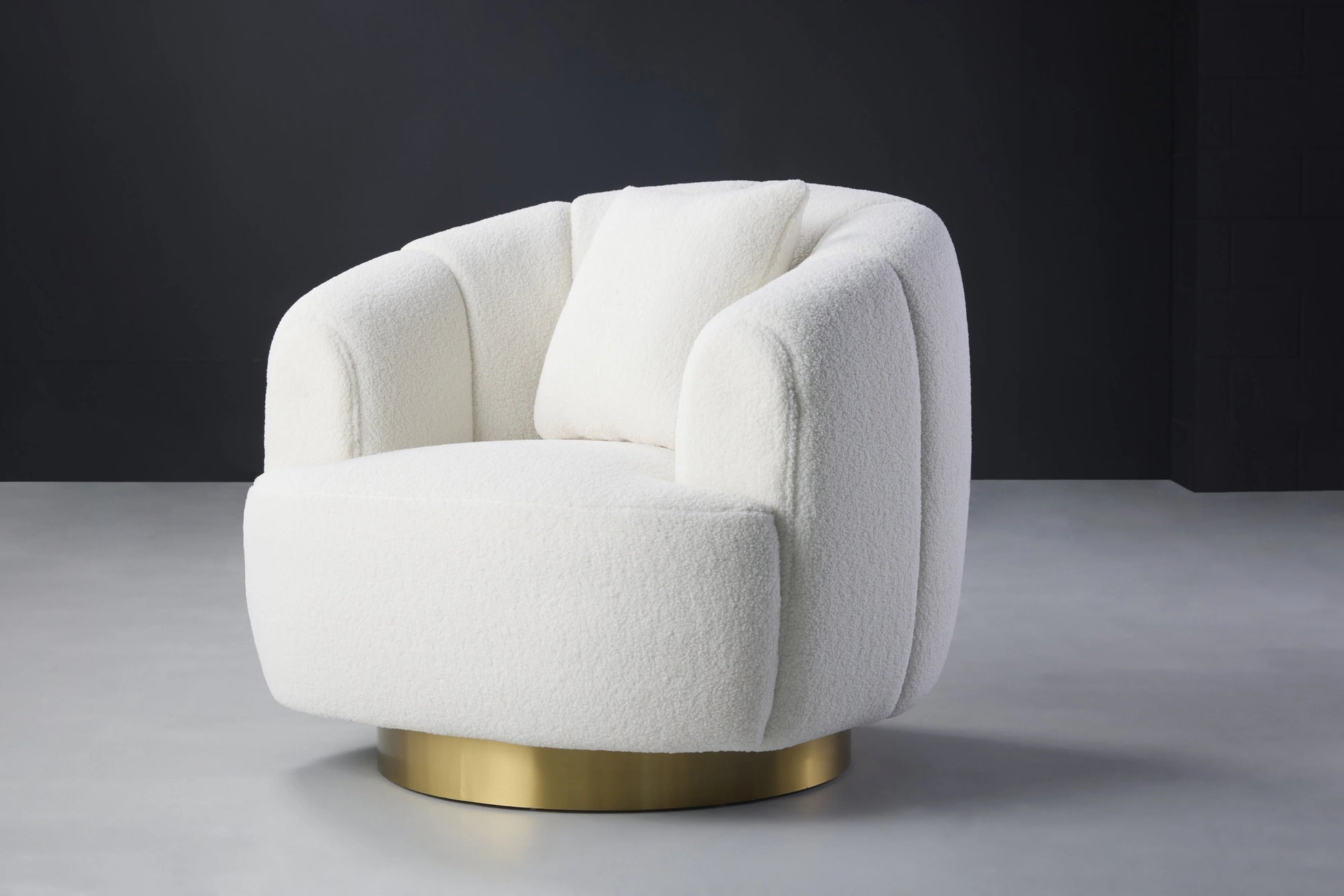 Terra Chair White Display