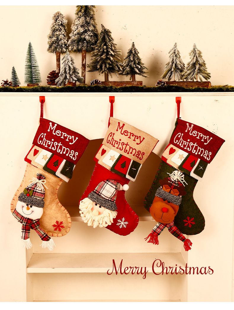Christmas Plush Decorative Stockings, Exquisite Patchwork Craft, Fill Them with Fairy Tales and Surprise Gifts (Button Reindeer)